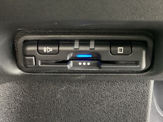 ホンダ Ｎ　ＢＯＸ カスタム ６６０ ターボ コーディネートスタイル モノトーン R8年 () 99