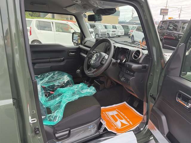 スズキ ジムニー　ノマド １．５ ＦＣ ４ＷＤ R8年 () 99