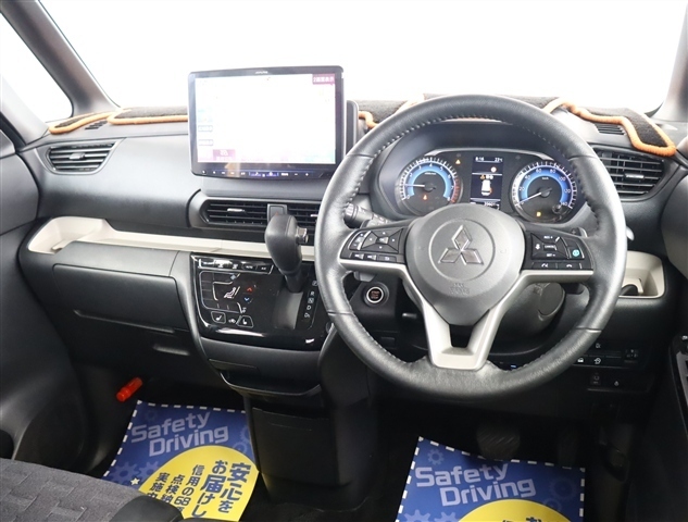 三菱 デリカ　ミニ ６６０ Ｔ プレミアム ４ＷＤ R5年 () 99