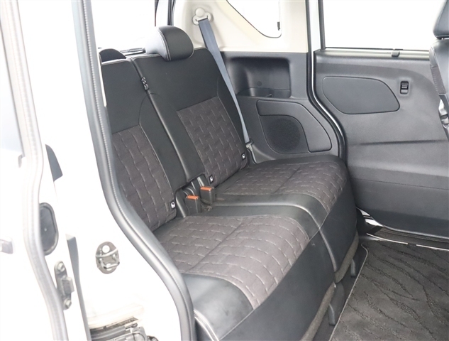 三菱 デリカ　ミニ ６６０ Ｔ プレミアム ４ＷＤ R5年 () 99