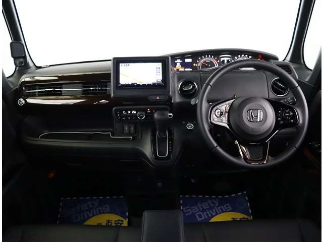 ホンダ Ｎ　ＢＯＸ カスタム ６６０ Ｌ ターボ コーディネートスタイル R3年 (関東) 99