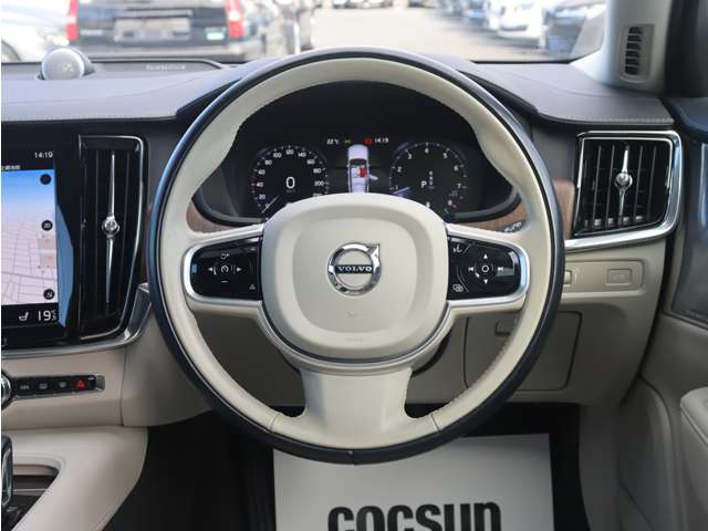 ボルボ クロスカントリー Ｂ６ ＡＷＤ プロ ４ＷＤ R3年 (東海) 99