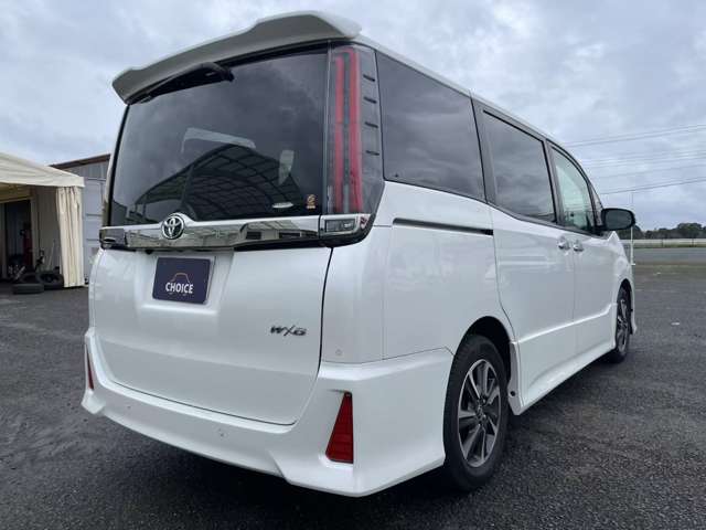 トヨタ ノア ２．０ ＳＩ ＷＸＢＩＩ R2年 (関東) 99