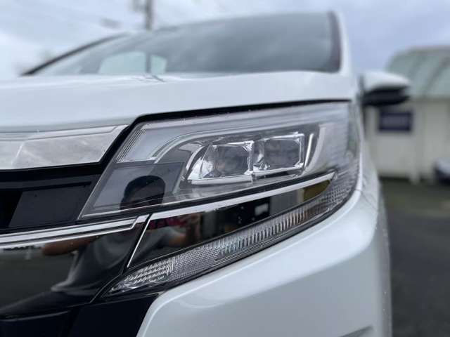 トヨタ ノア ２．０ ＳＩ ＷＸＢＩＩ R2年 (関東) 99