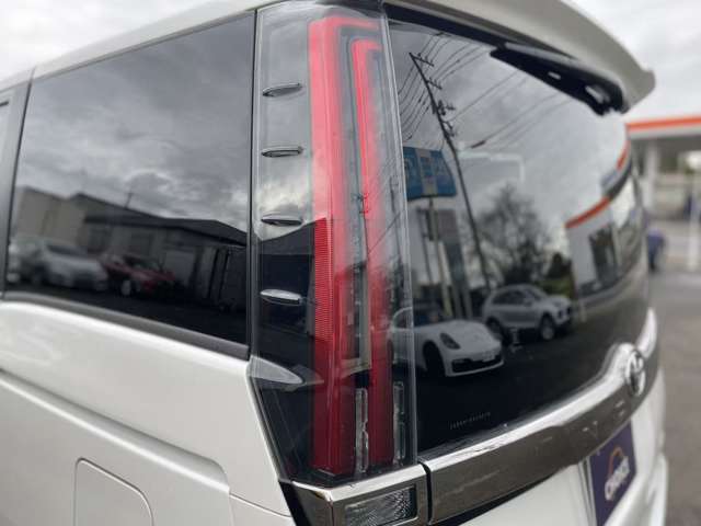 トヨタ ノア ２．０ ＳＩ ＷＸＢＩＩ R2年 (関東) 99