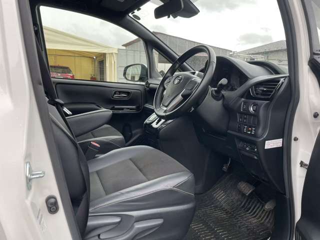 トヨタ ノア ２．０ ＳＩ ＷＸＢＩＩ R2年 (関東) 99