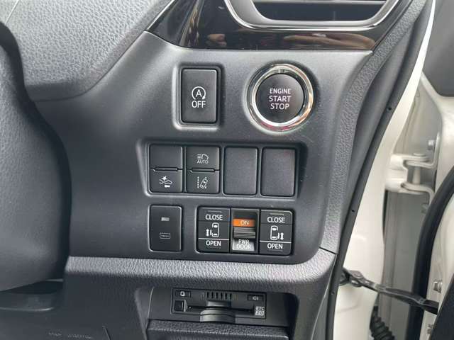 トヨタ ノア ２．０ ＳＩ ＷＸＢＩＩ R2年 (関東) 99