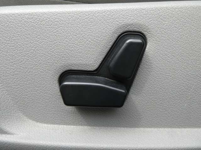 クライスラー ３００Ｃ ５．７　ＨＥＭＩ H17年 (関東) 99