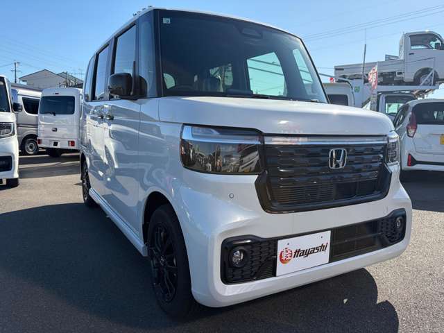 ホンダ Ｎ　ＢＯＸ カスタム ６６０ ブラック スタイル R8年 () 99