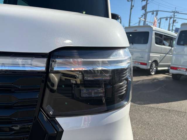 ホンダ Ｎ　ＢＯＸ カスタム ６６０ ブラック スタイル R8年 () 99