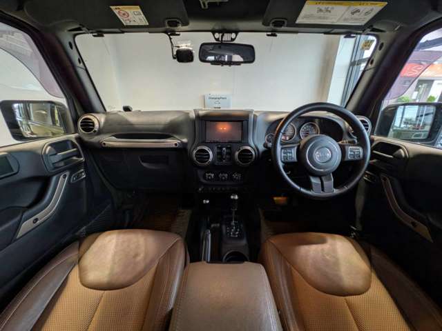 ジープ ラングラー　アンリミテッド アンリミテッド ７５ＴＨアニバーサリー エディション ４ＷＤ H28年 (四国) 99
