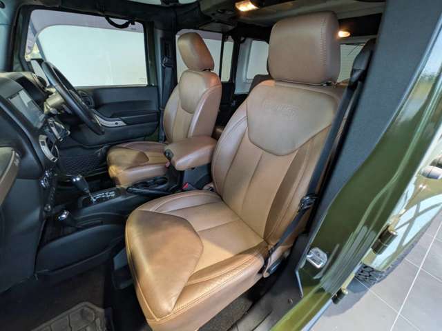 ジープ ラングラー　アンリミテッド アンリミテッド ７５ＴＨアニバーサリー エディション ４ＷＤ H28年 (四国) 99