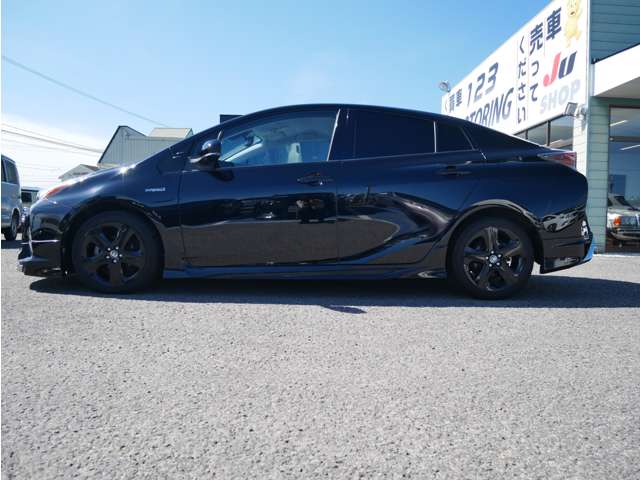 トヨタ プリウス １．８ Ａ ツーリングセレクション H28年 (四国) 99