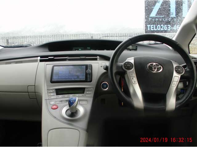 トヨタ プリウスＰＨＶ １．８ Ｇ レザーパッケージ H25年 () 99