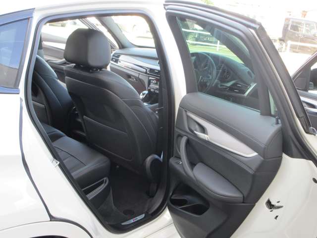 ＢＭＷ Ｘ６ Ｘドライブ ３５Ｉ Ｍスポーツ ４ＷＤ H27年 (近畿) 99