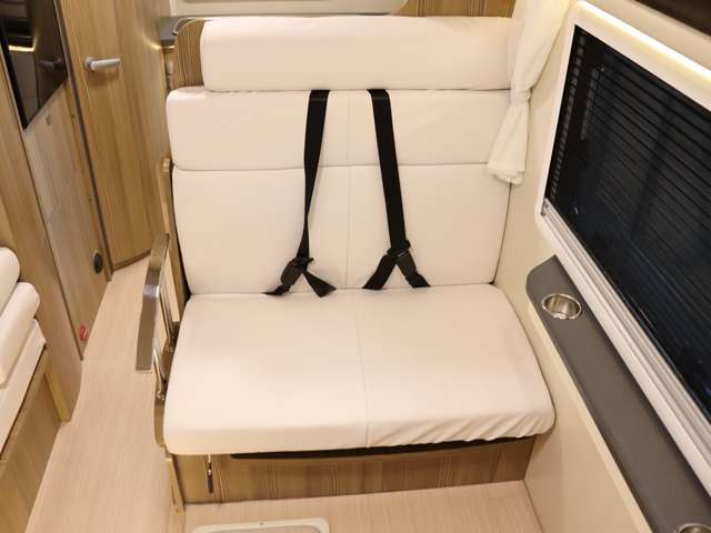 トヨタ カムロード キャンピング R7年 () 99