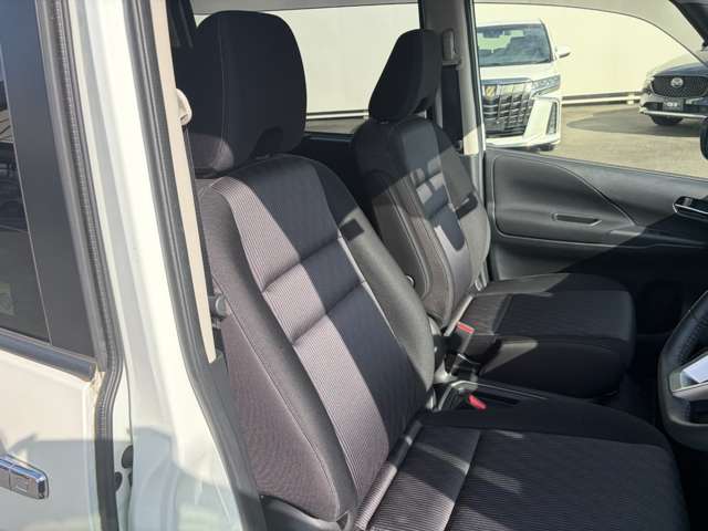 日産 セレナ １．２ Ｅ－ＰＯＷＥＲ ハイウェイスター Ｖ R4年 (関東) 99