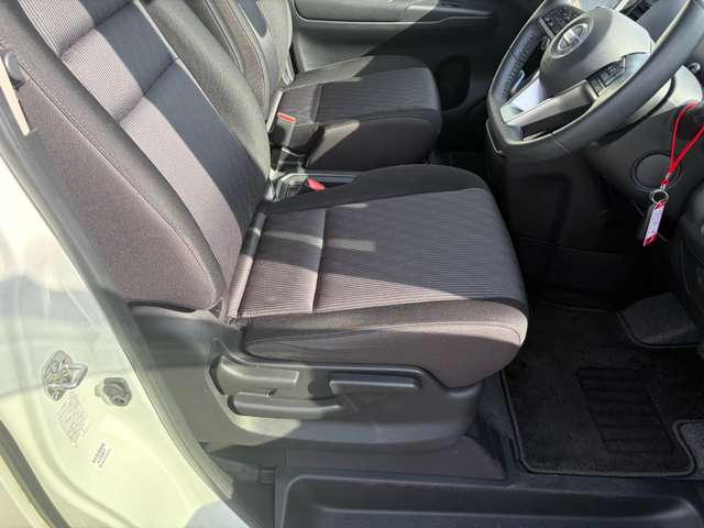 日産 セレナ １．２ Ｅ－ＰＯＷＥＲ ハイウェイスター Ｖ R4年 (関東) 99