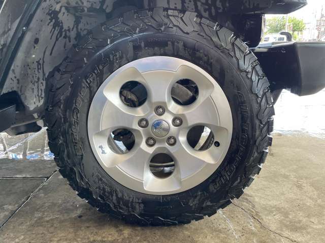 ジープ ラングラー　アンリミテッド アンリミテッド サハラ ４ＷＤ H25年 (関東) 99