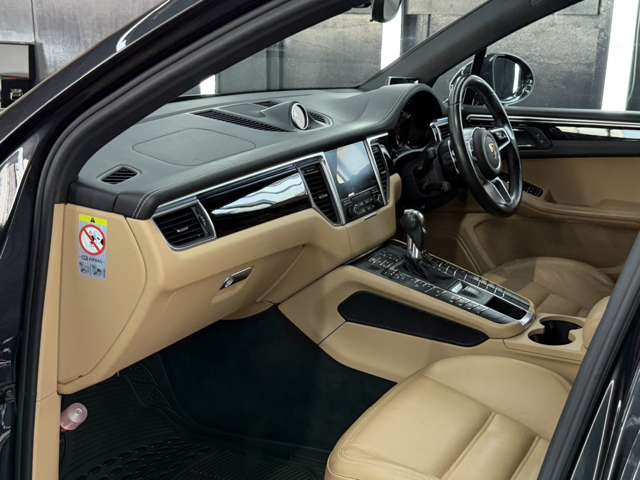 ポルシェ マカン ＧＴＳ ＰＤＫ ４ＷＤ H28年 (関東) 99