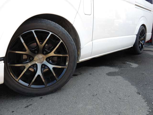 トヨタ ハイエースバン ２．８ スーパーＧＬ ダークプライム ロングボディ ディーゼルターボ H29年 (東北) 99