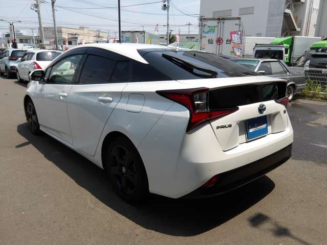トヨタ プリウス １．８ Ｓ ツーリングセレクション ブラックエディション R4年 (東北) 99