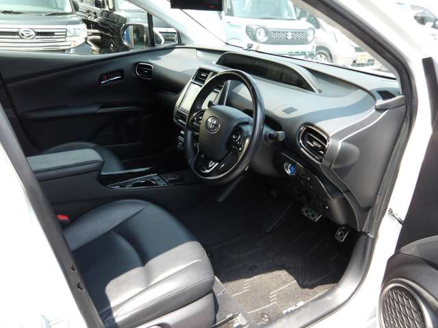 トヨタ プリウス １．８ Ｓ ツーリングセレクション ブラックエディション R4年 (東北) 99
