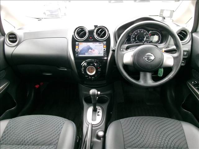 日産 ノート １．２ メダリスト H25年 (関東) 99