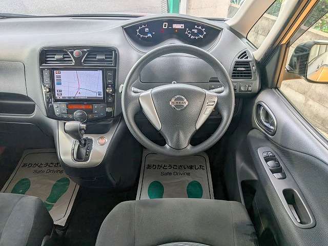 日産 セレナ ２．０ ２０Ｘ Ｓ－ＨＹＢＲＩＤ アドバンストセーフティ パッケージ H27年 () 99