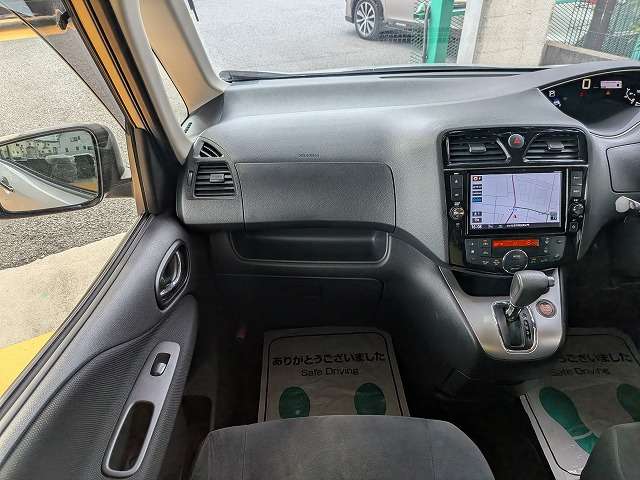 日産 セレナ ２．０ ２０Ｘ Ｓ－ＨＹＢＲＩＤ アドバンストセーフティ パッケージ H27年 () 99