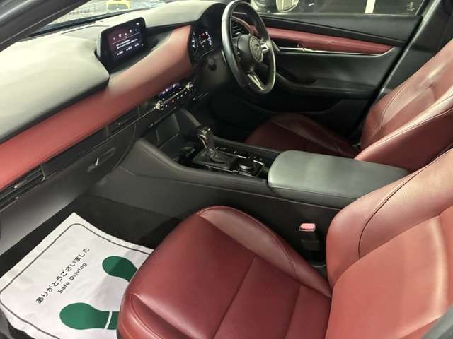 マツダ ＭＡＺＤＡ３　ファストバック ２．０ Ｘ バーガンディ セレクション R1年 (関東) 99