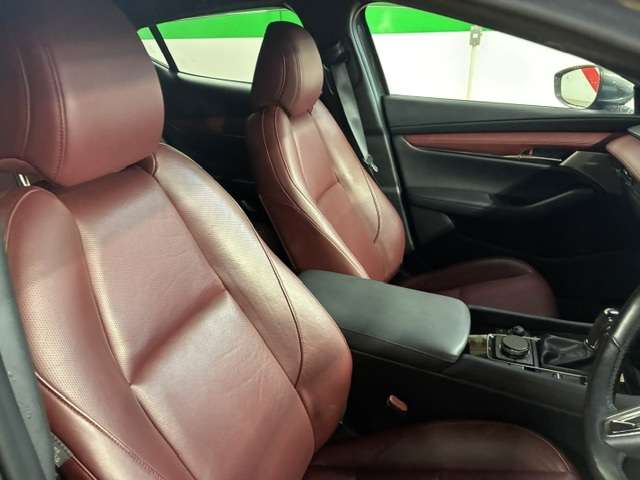 マツダ ＭＡＺＤＡ３　ファストバック ２．０ Ｘ バーガンディ セレクション R1年 (関東) 99