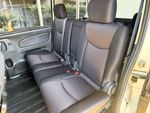 日産 セレナ ２．０ ハイウェイスター Ｓ－ＨＹＢＲＩＤ Ｖセレクション H25年 (関東) 99