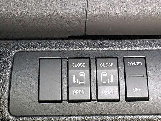 マツダ ＭＰＶ ２．３ ２３Ｓ H24年 (関東) 99