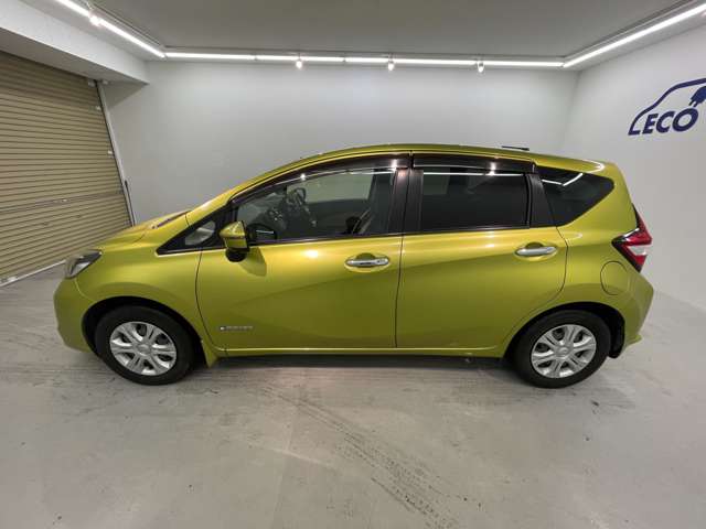 日産 ノート １．２ Ｅ－ＰＯＷＥＲ Ｘ H29年 (近畿) 99