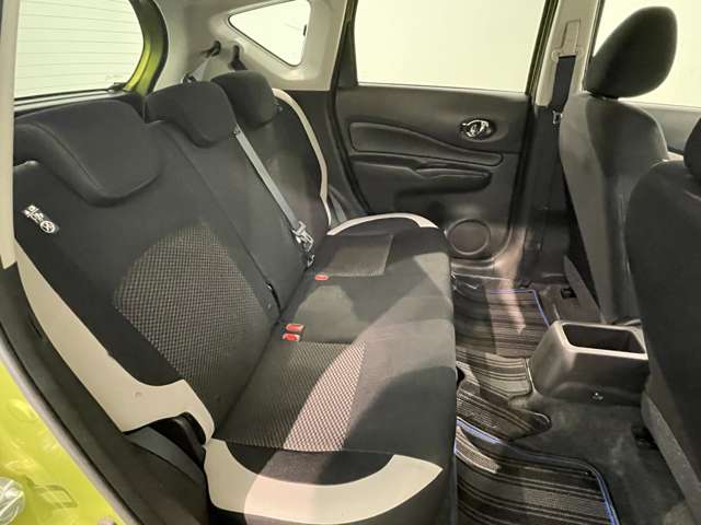 日産 ノート １．２ Ｅ－ＰＯＷＥＲ Ｘ H29年 (近畿) 99