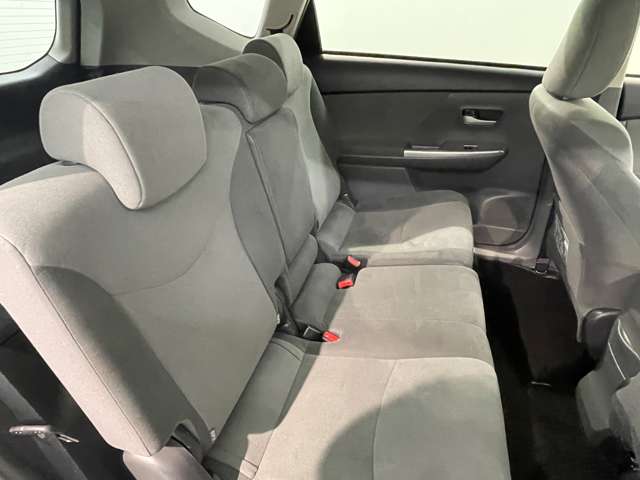 トヨタ プリウスΑ １．８ Ｓ H25年 (近畿) 99