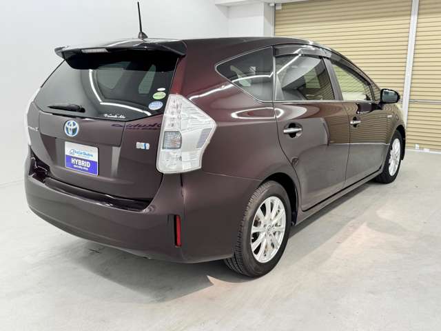 トヨタ プリウスΑ １．８ Ｓ チューン ブラック H25年 (近畿) 99