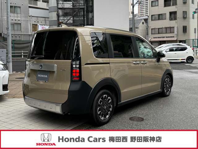 ホンダ フリード　ハイブリッド １．５ Ｅ：ＨＥＶ クロスター R8年 (近畿) 99