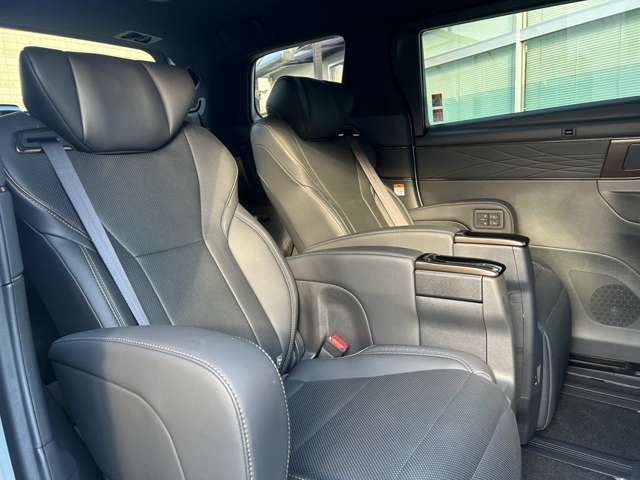トヨタ アルファード　ハイブリッド ハイブリッド ２．５ Ｚ R8年 () 99