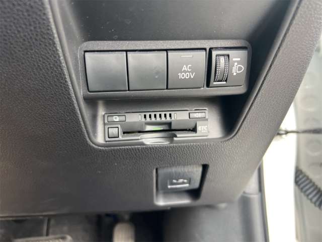 トヨタ アクア １．５ Ｘ R3年 () 99