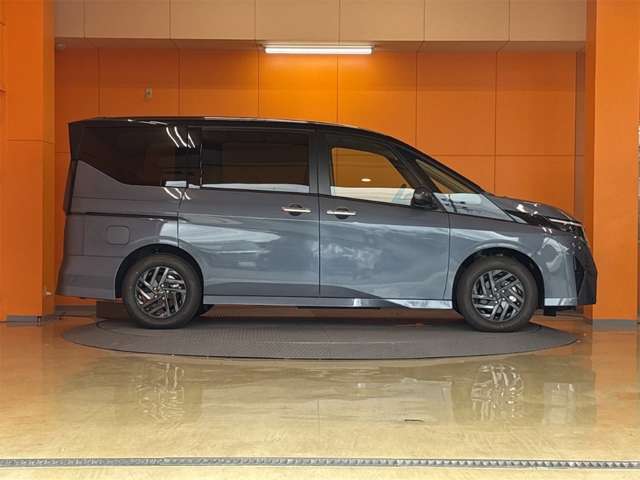 日産 セレナ １．４ Ｅ－ＰＯＷＥＲ ハイウェイスターＶ R8年 (近畿) 99