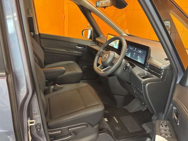 日産 セレナ １．４ Ｅ－ＰＯＷＥＲ ハイウェイスターＶ R8年 (近畿) 99