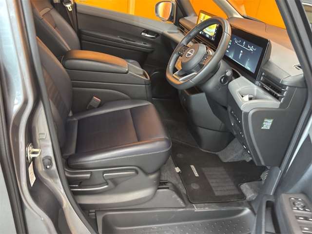 日産 セレナ １．４ Ｅ－ＰＯＷＥＲ ルキシオン R6年 (近畿) 99