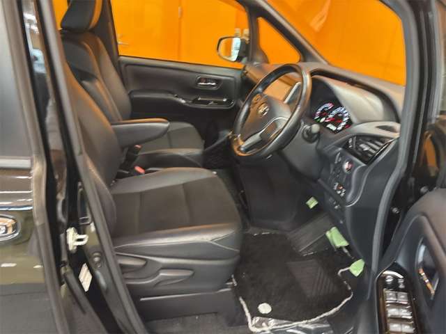 トヨタ ノア ２．０ ＳＩ ＷＸＢＩＩ R1年 (近畿) 99