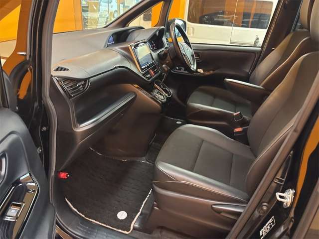 トヨタ ノア ２．０ ＳＩ ＷＸＢＩＩ R1年 (近畿) 99
