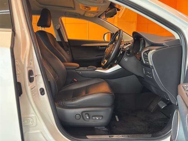 レクサス ＮＸ３００ｈ バージョンＬ H27年 (近畿) 99