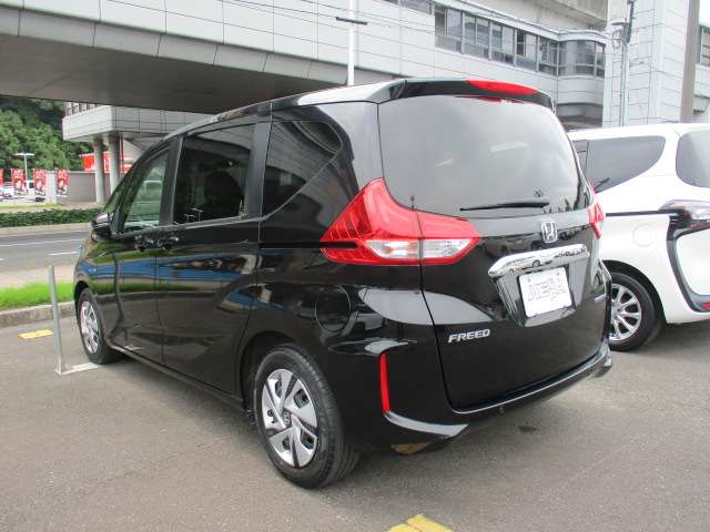 ホンダ フリード １．５ ハイブリッド Ｇ ホンダセンシング R3年 (中国) 99