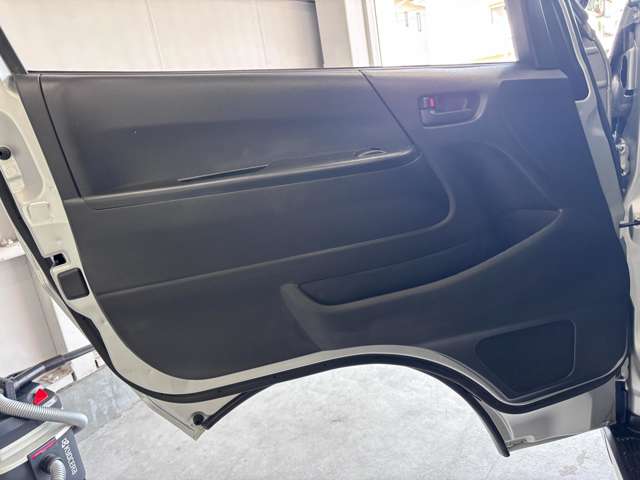トヨタ ハイエースバン ２．７ ＤＸ ロング ミドルルーフ H28年 (四国) 99