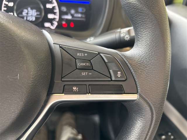 日産 ノート １．２ Ｅ－ＰＯＷＥＲ Ｘ R1年 () 99
